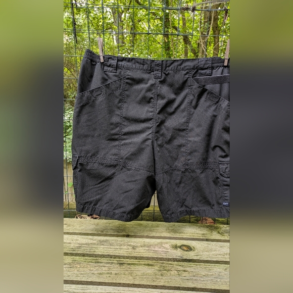 5.11 Tactical Other - Men's 5.11 Tactical Series Shorts sz 48 very good condition 65% poly 35% cot